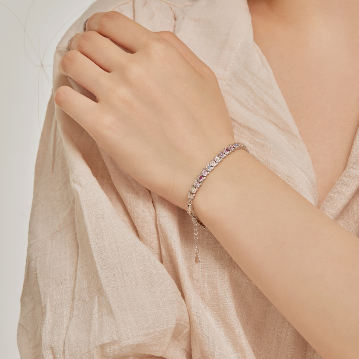 Pomuse Delicate Colorful Multi Cut Daily Bracelet
