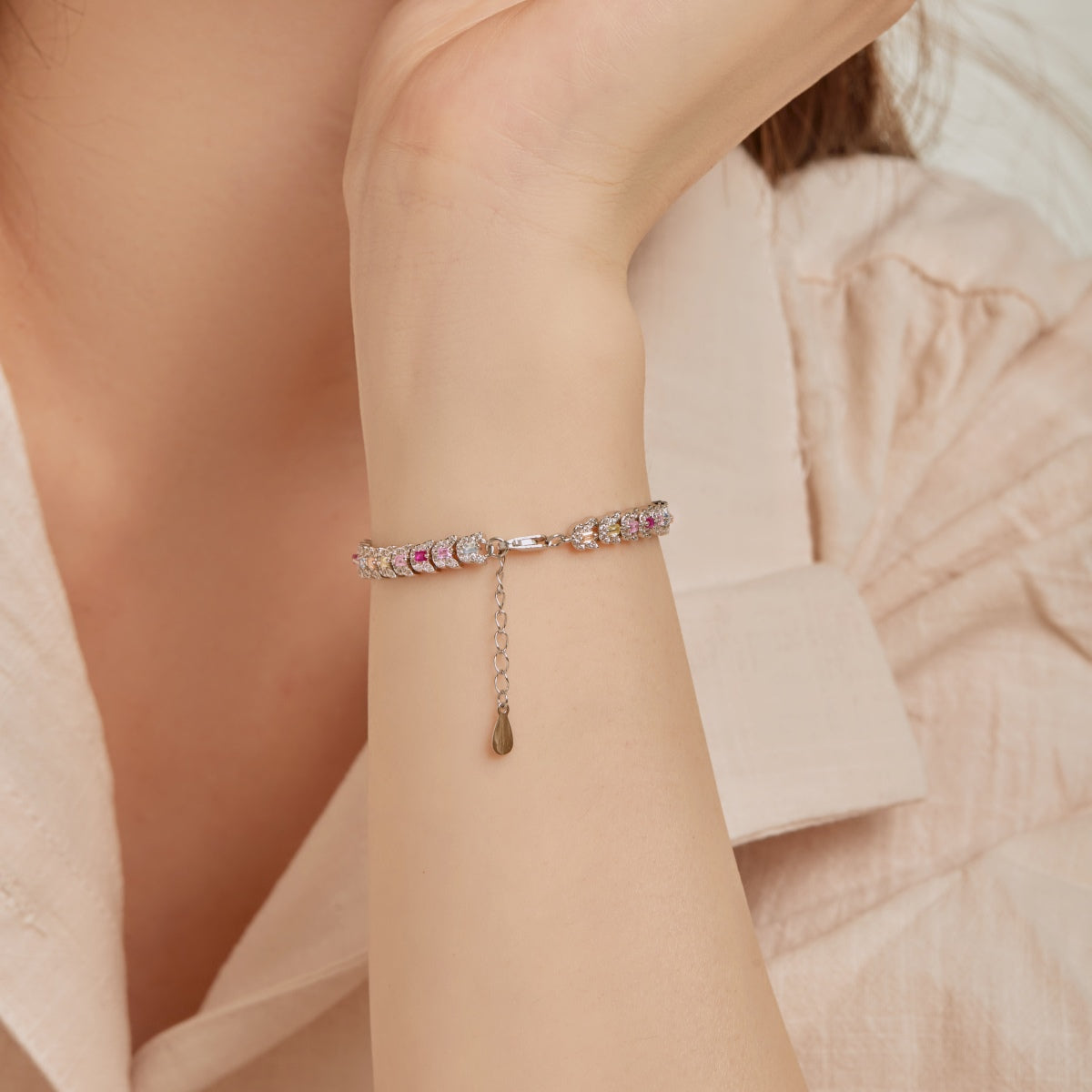 Pomuse Delicate Colorful Multi Cut Daily Bracelet