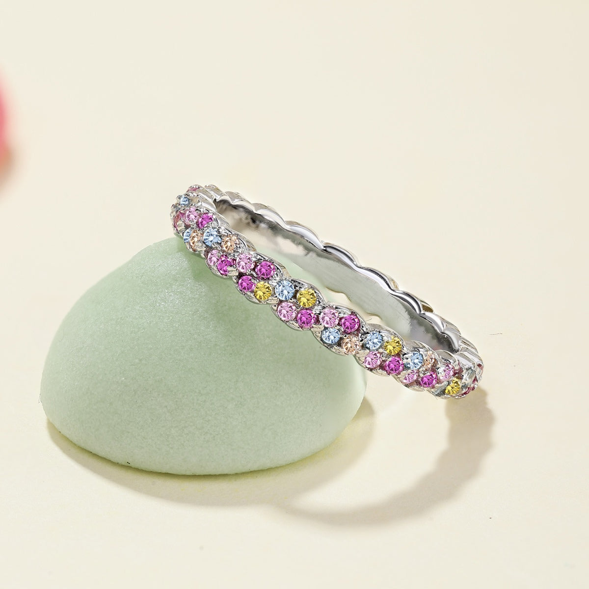 Pomuse Dainty Ebullient Round Cut Daily Ring