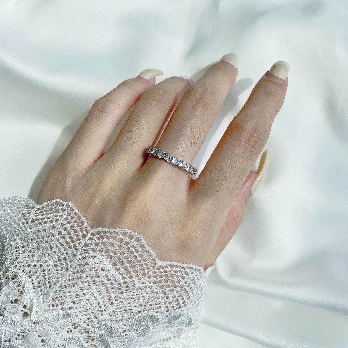 Pomuse Sparkling Round Cut Tennis Ring