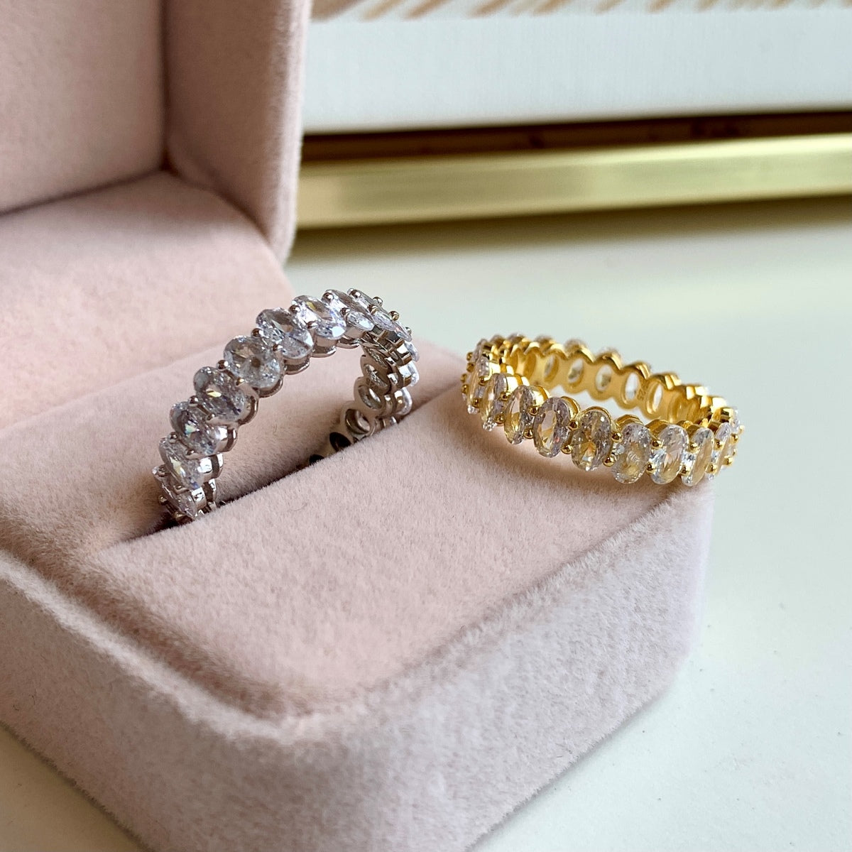 Pomuse Ornate Oval Cut Tennis Ring