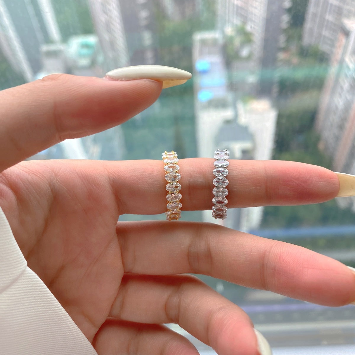 Pomuse Ornate Oval Cut Tennis Ring