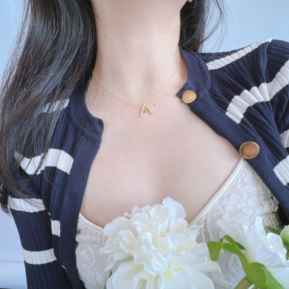 Pomuse Sparkling "A" Shape Necklace