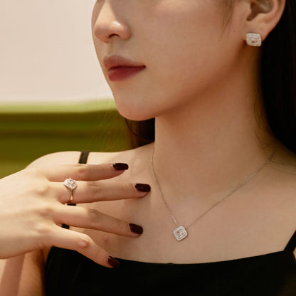 Pomuse Sparkling Asscher Cut Necklace
