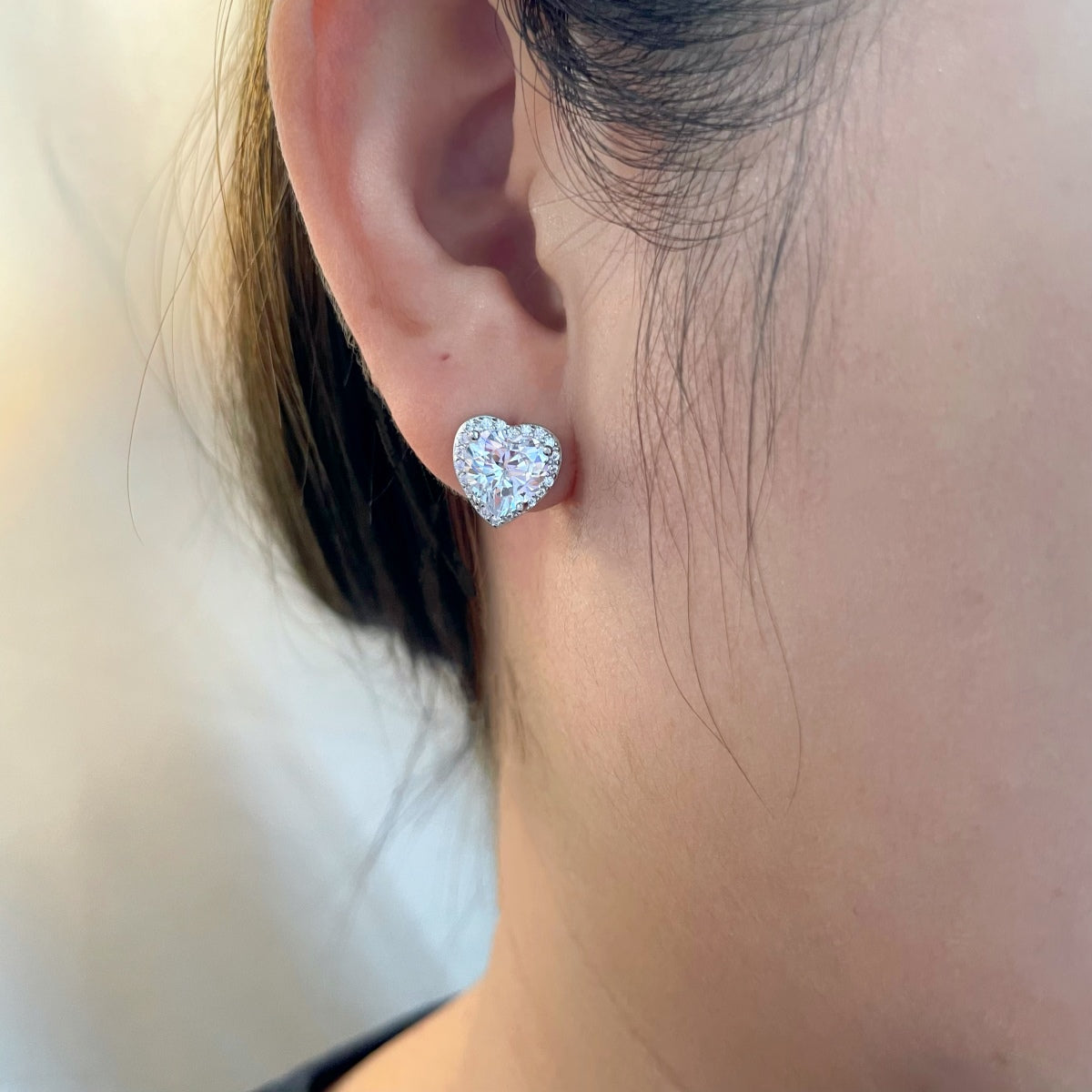 Pomuse Sparkling Heart Shape Lover Earrings