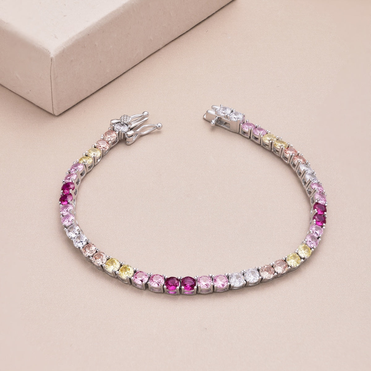 Pomuse Radiant Colorful Round Cut Tennis Bracelet