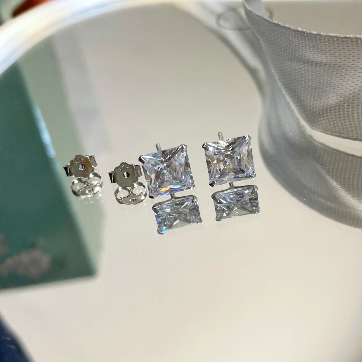 Pomuse Ornate Square Shape Earrings