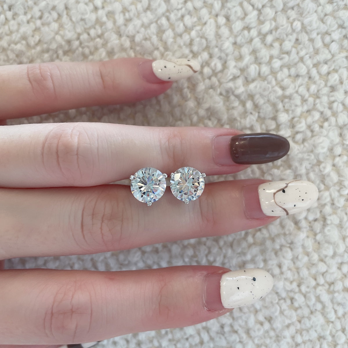Pomuse Dainty Round Shape Earrings