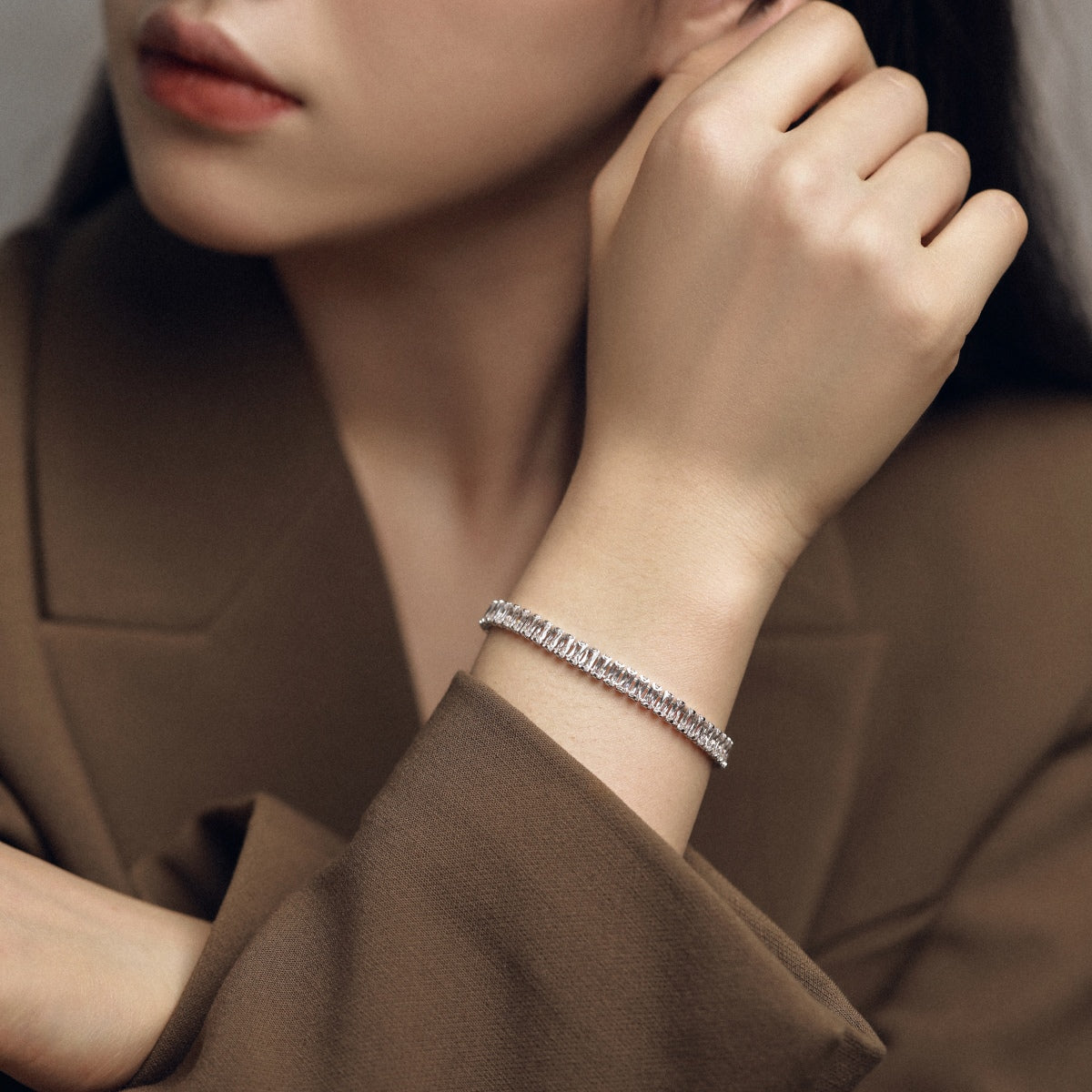Pomuse Exquisites Smaragdschliff-Tagesarmband