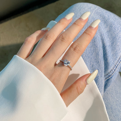 Pomuse 2.0 Carat Dazzling Lustrous Heart Cut Lover Ring