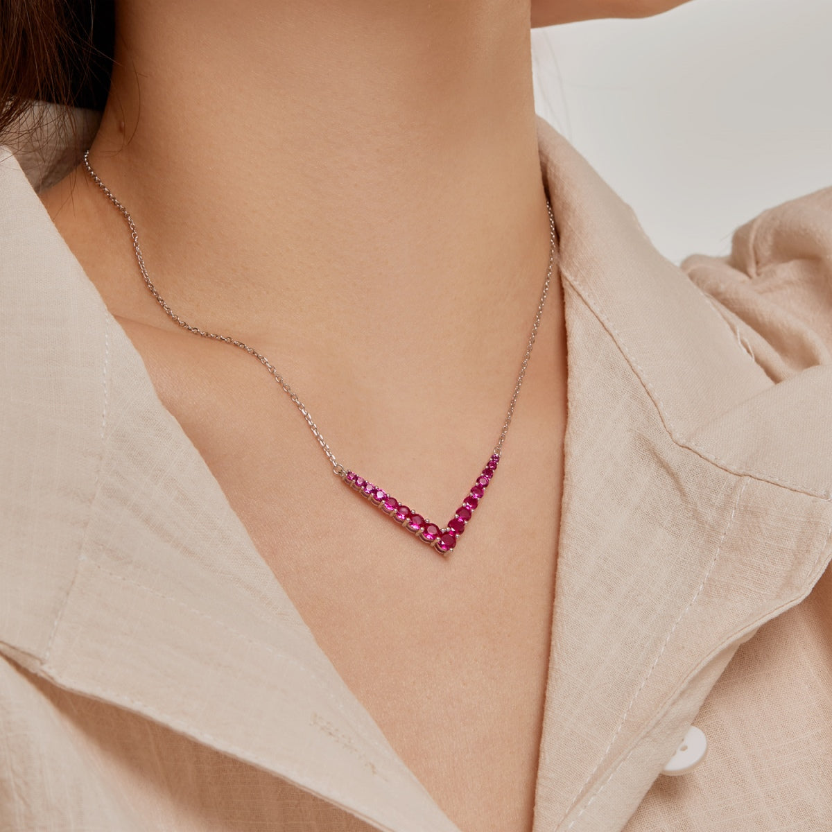 Pomuse Ornate Round Cut Necklace
