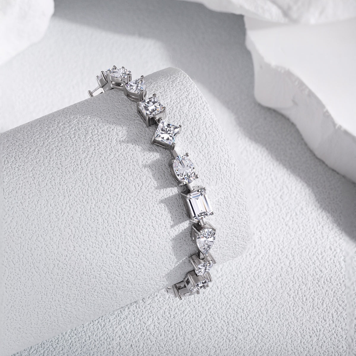 Pomuse Unique Exquisite Multi Cut Daily Bracelet