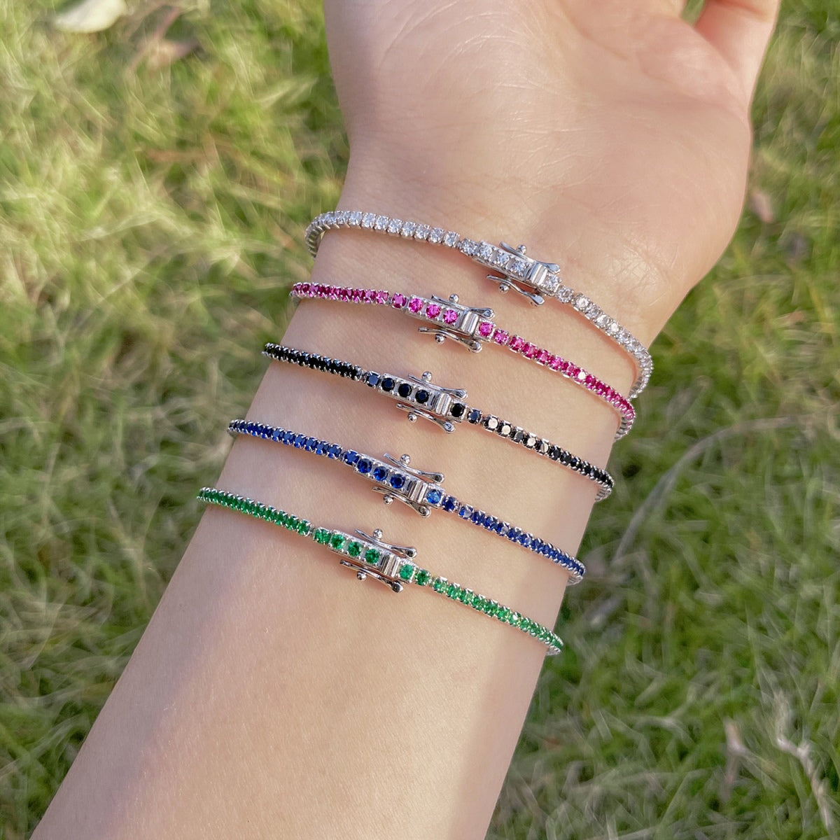 Pomuse – Strahlend buntes Party-Armband im Rundschliff