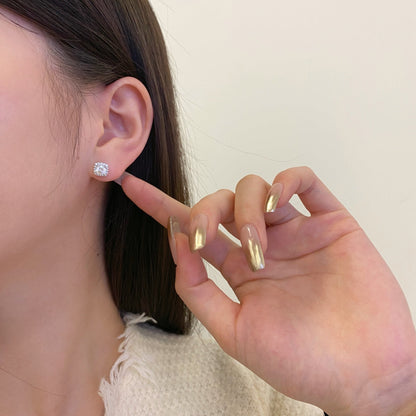 Pomuse Classic Round Center Stone Stud Earrings