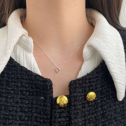 Pomuse Ornate Heart Shape Necklace