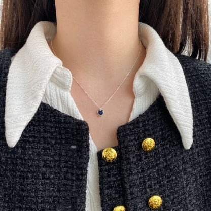 Pomuse Ornate Heart Shape Necklace