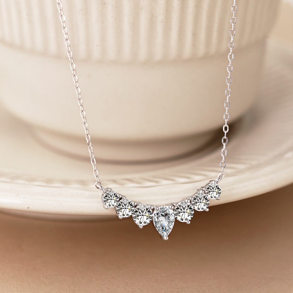 Pomuse Dainty Colorful Heart Necklace