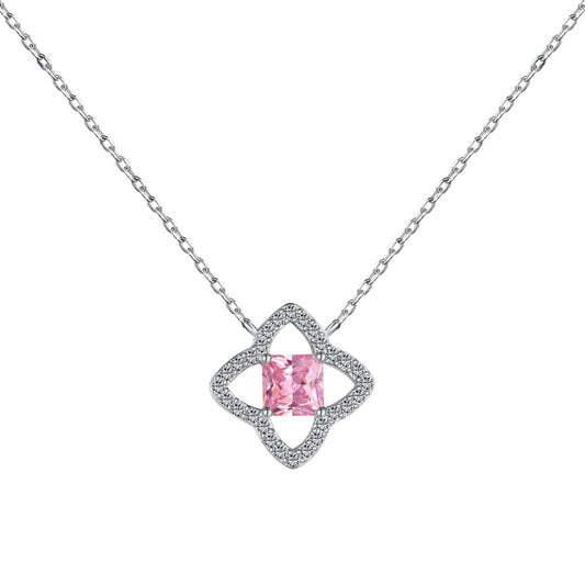 Pomuse – Exquisite Halskette im Prinzessschliff in Blumenform