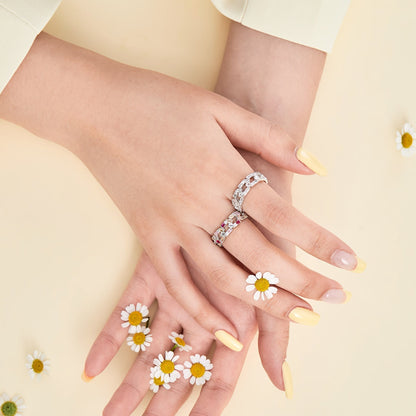Pomuse Sparkling Vibrant Emerald Cut Daily Ring