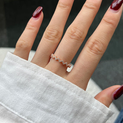 Pomuse Delicate Enchanting Wave Shape Daily Ring