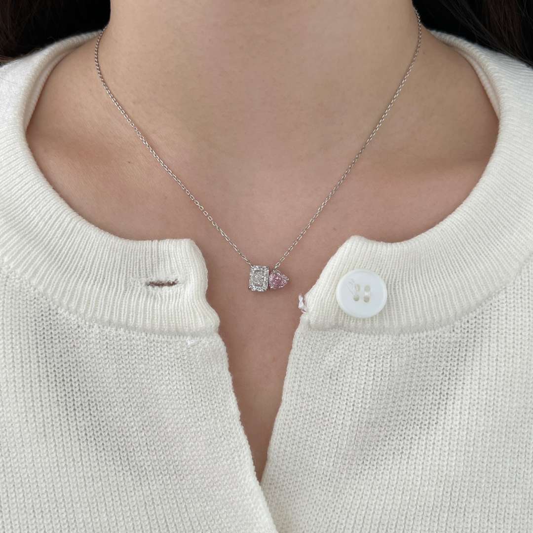 Pomuse Dazzling Square & Heart Shape Necklace