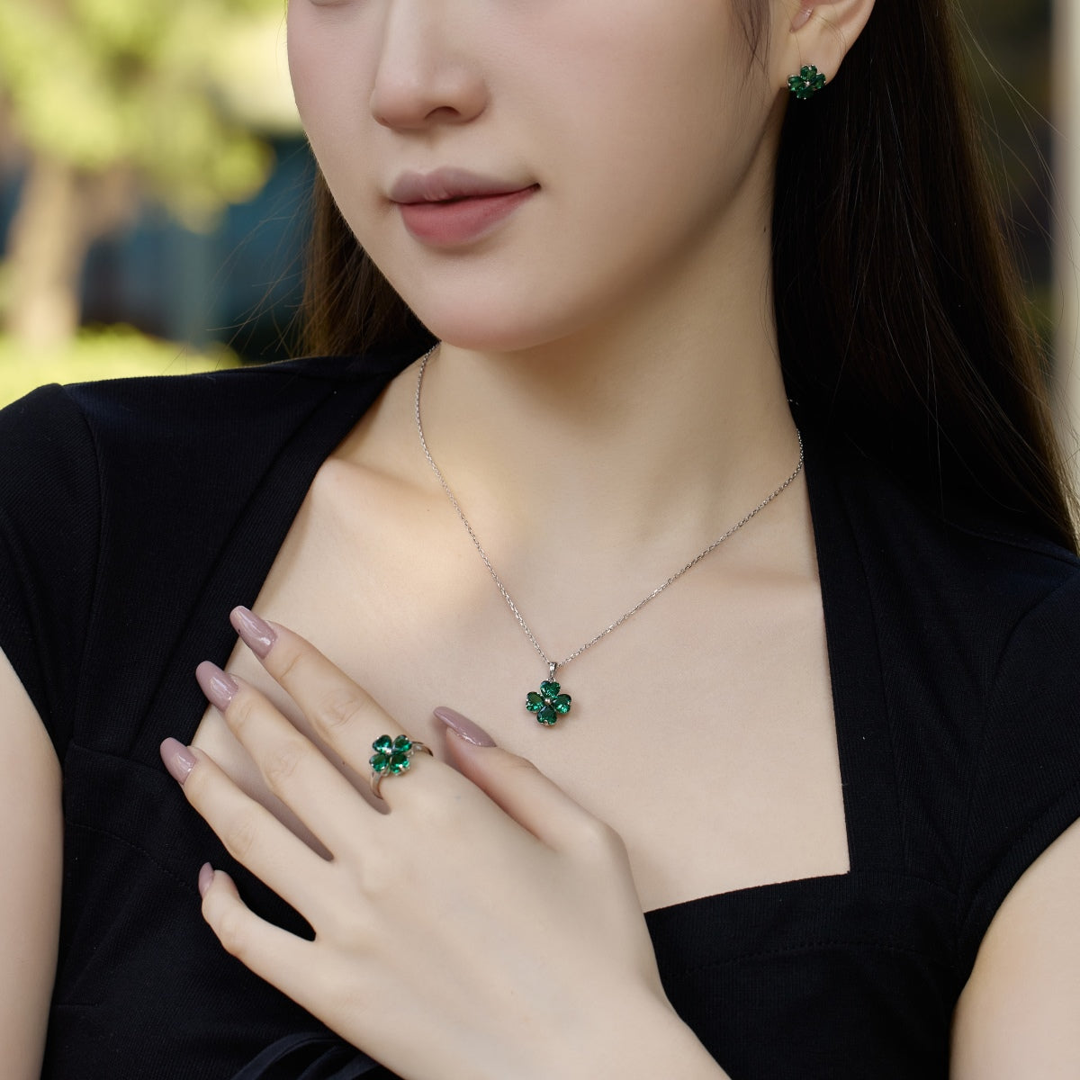 Pomuse Heart-shaped Four-Leaf Clover Ball Ring