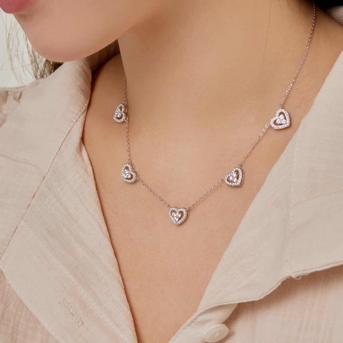 Pomuse Sparkling Five Heart Necklace