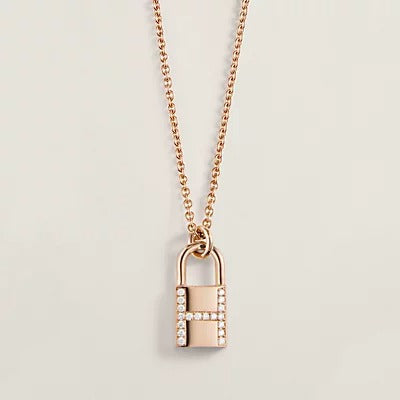 Pomuse HM ADVANCED NICHE LOCK HEAD NECKLACE DIAMONDS