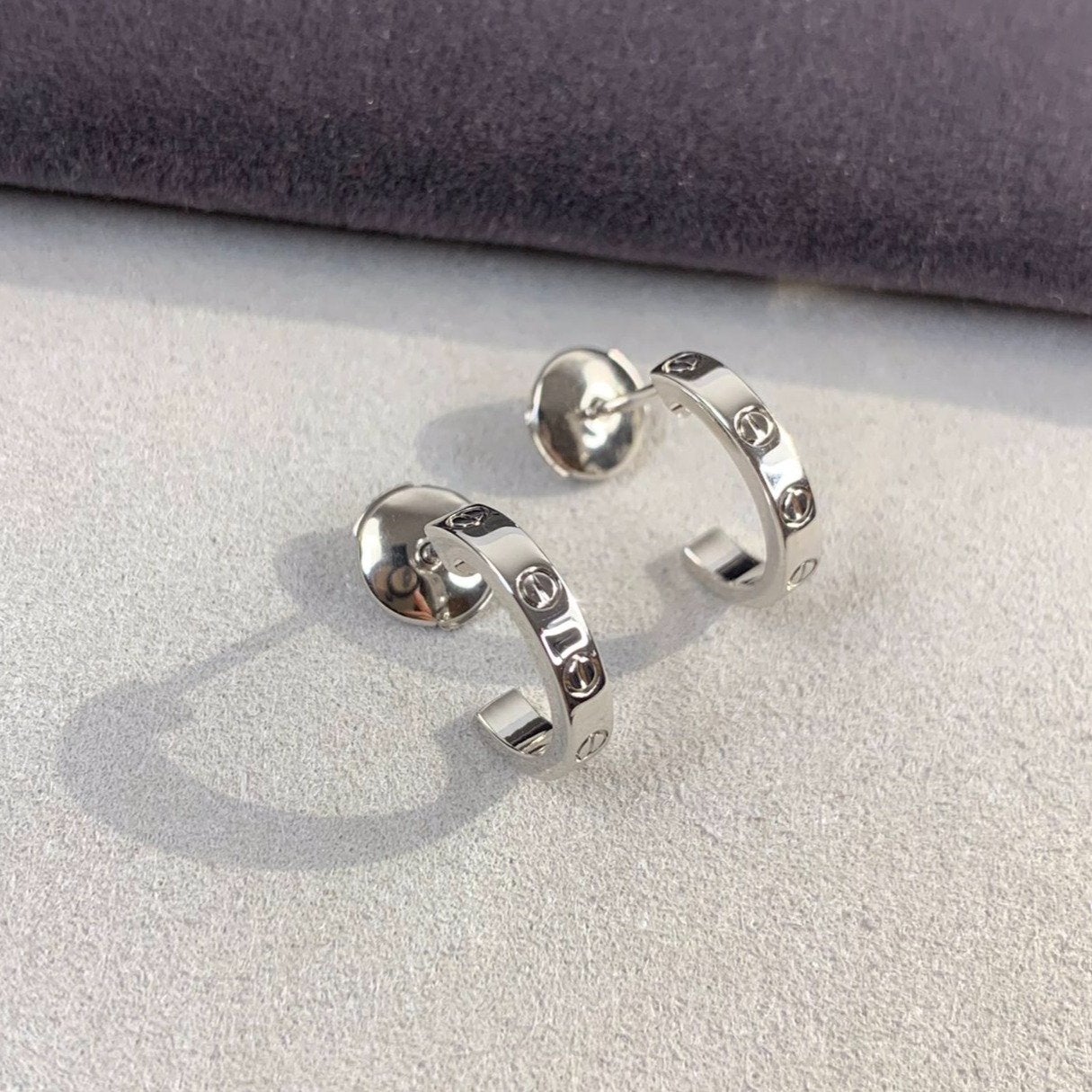 Pomuse LOVE EARRINGS 2.65MM SILVER