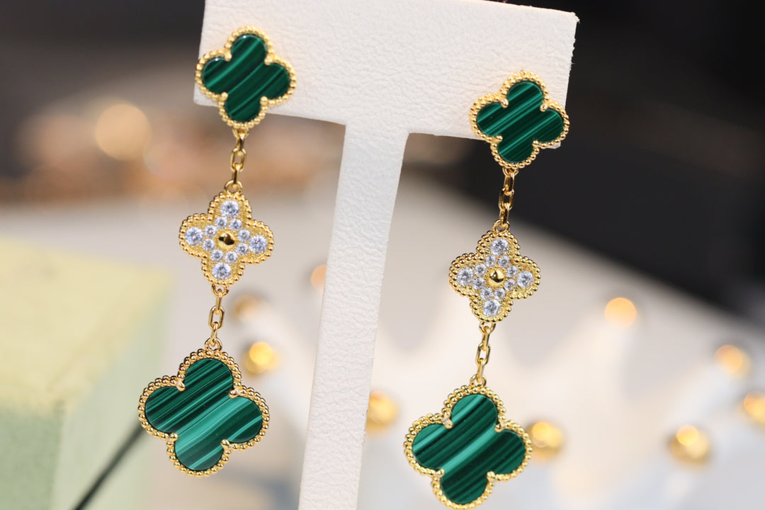 Pomuse CLOVER EARRINGS GOLD MALACHITE DIAMOND 3 MOTIF