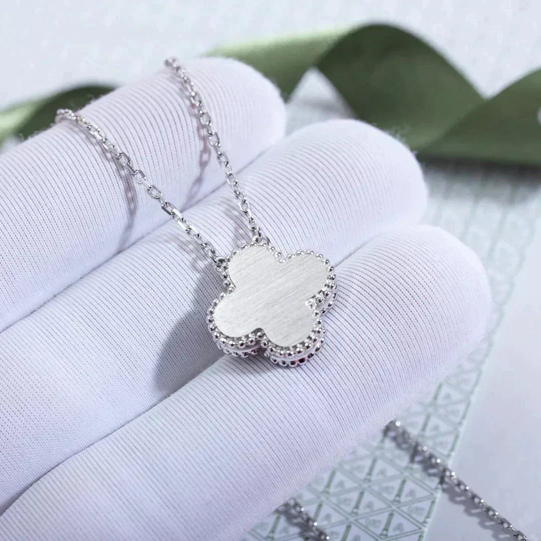 Pomuse CLOVER  15MM DIAMOND LASER NECKLACE SILVER
