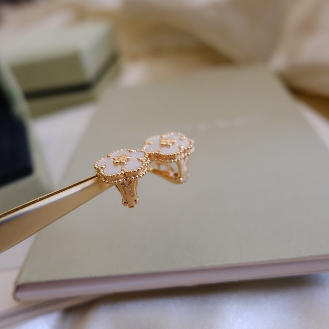 Pomuse LUCKY PINK GOLD WHITE MOP EARRINGS