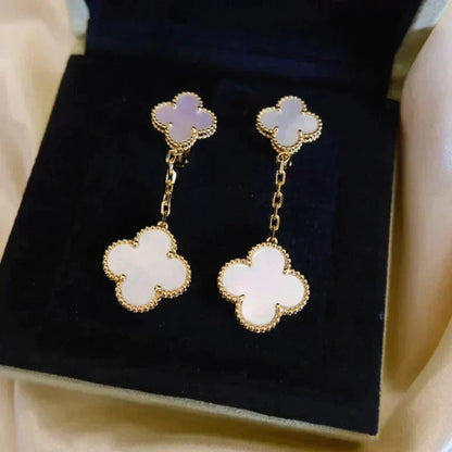 Pomuse CLOVER 2 MOTIF WHITE MOP EARRINGS