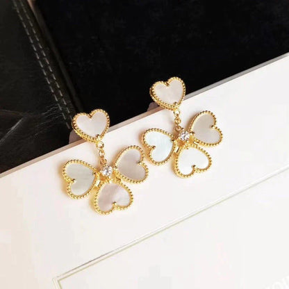 Pomuse CLOVER SWEET WHITE MOP EARRINGS