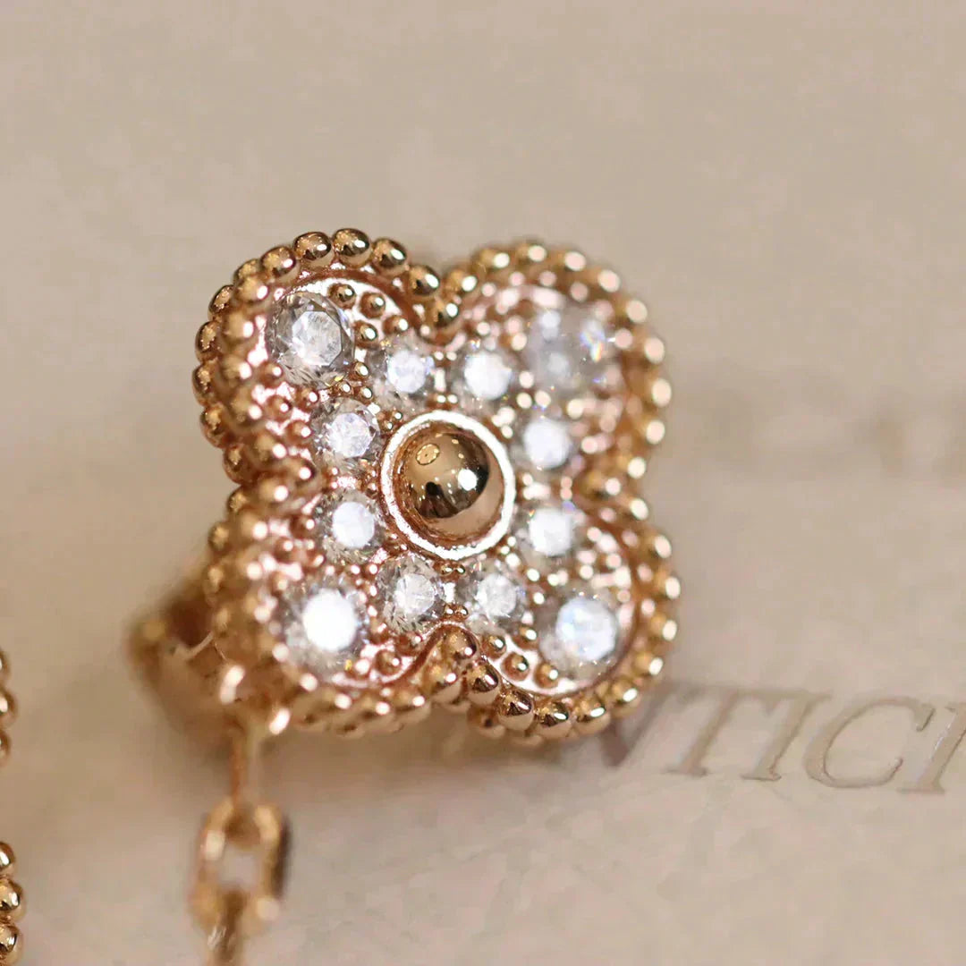 Pomuse CLOVER MEDIUM 1 MOTIFS FUll DIAMOND EARRINGS
