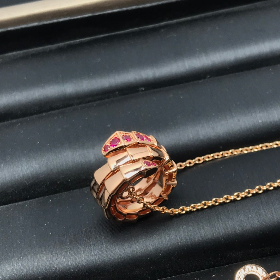 Pomuse SERPENTI PEDANT NECKLACE
