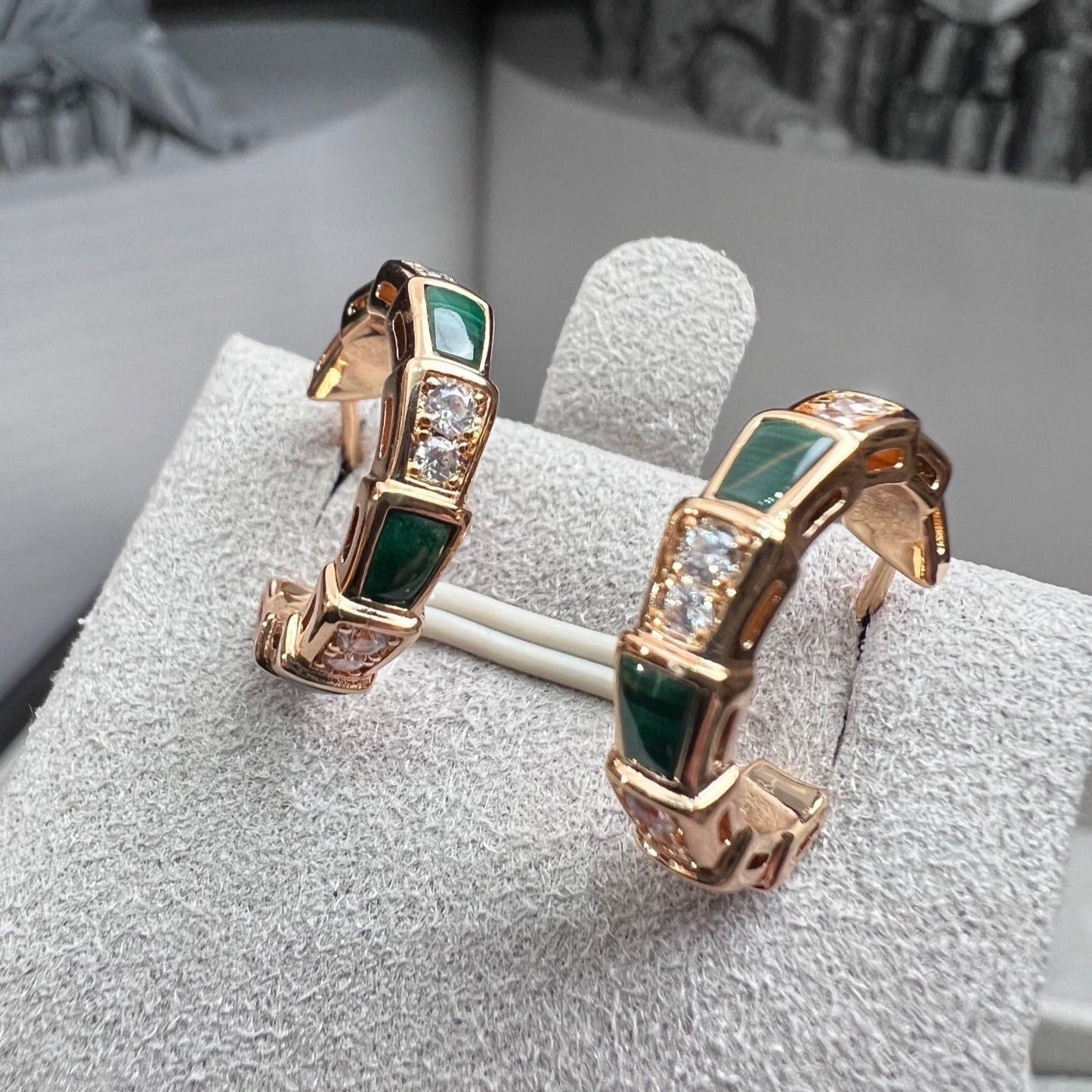 Pomuse SERPENTI MALACHITE PINK GOLD EARRINGS