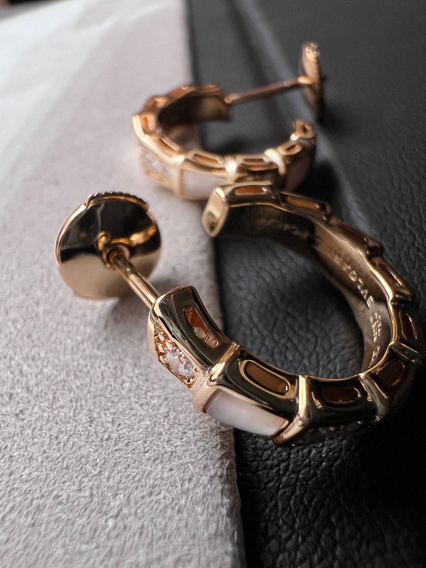 Pomuse SERPENTI MOP PINK GOLD EARRINGS