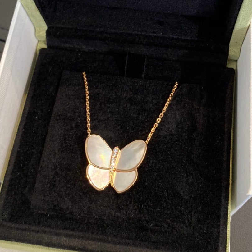 Pomuse BUTTERFLY GOLD MOP DIAMOND NECKLACE