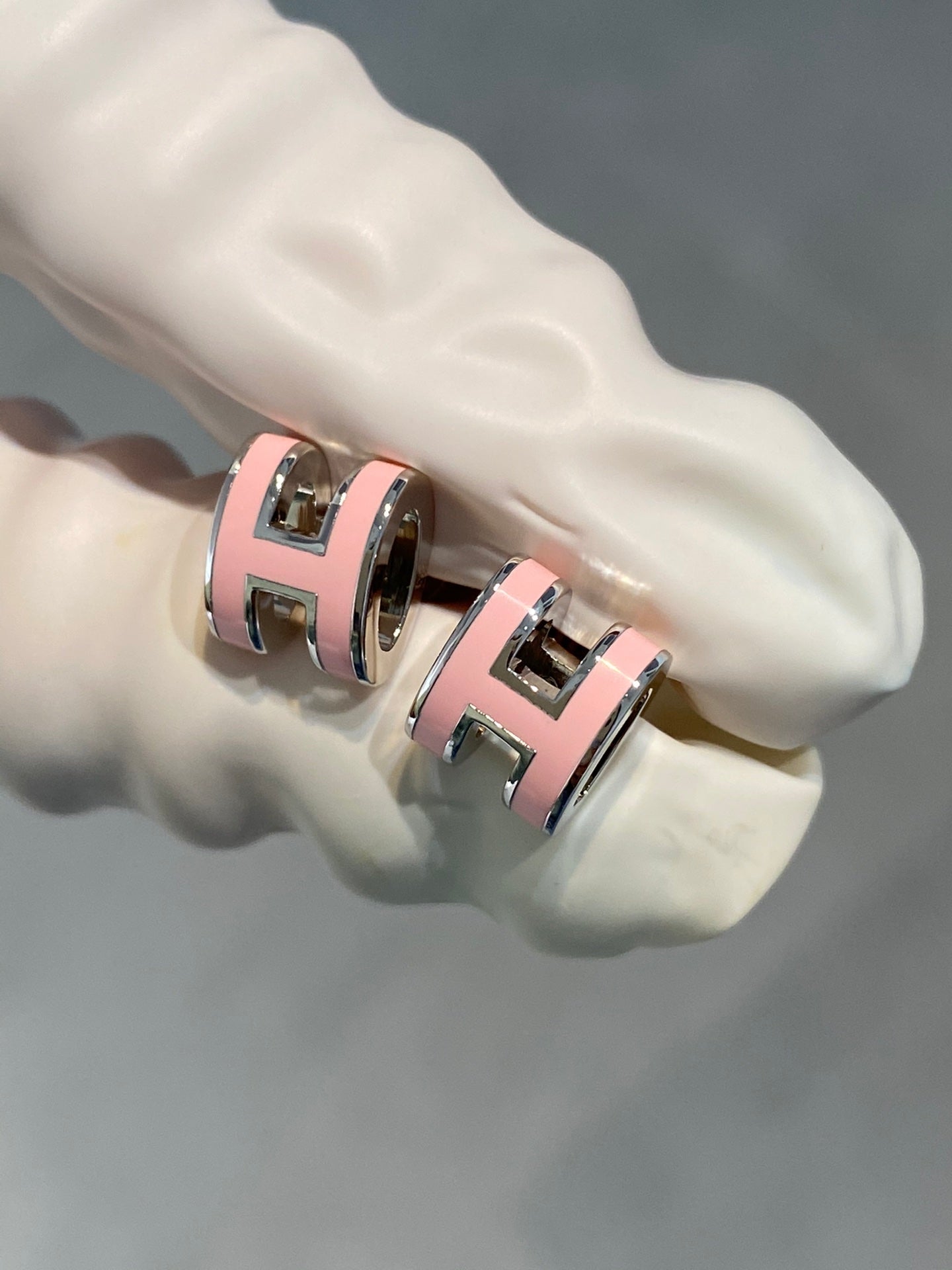 Pomuse MINI POP H SILVER EARRINGS PINK