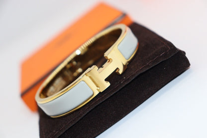 Pomuse H LIGHT BLUE BRACELET