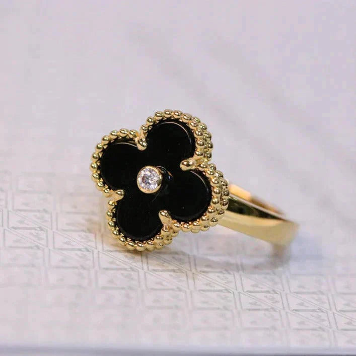 Pomuse CLOVER ONYX RING GOLD DIAMOND
