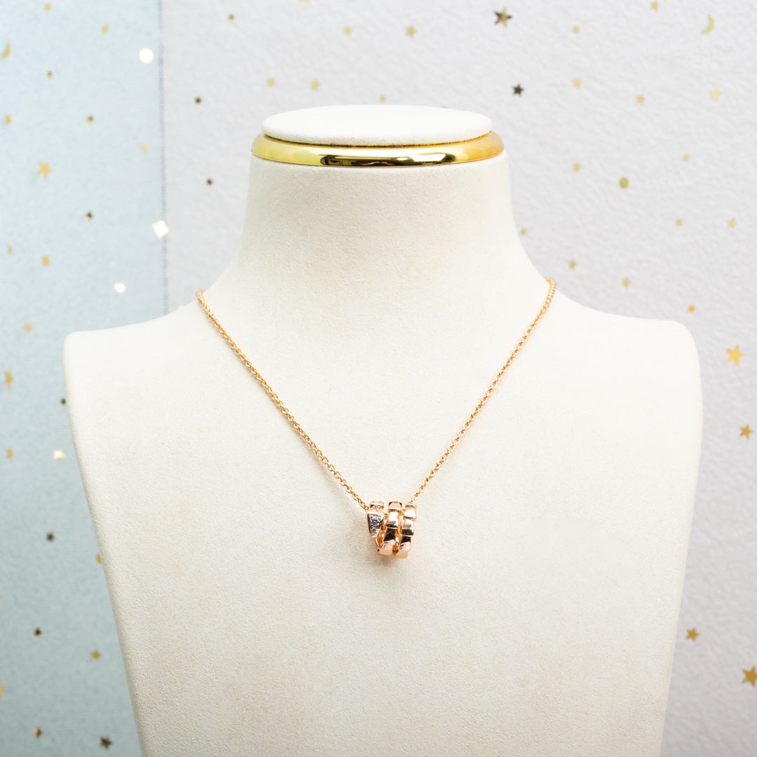 Pomuse SERPENTI PINK GOLD NECKLACE DIAMOND