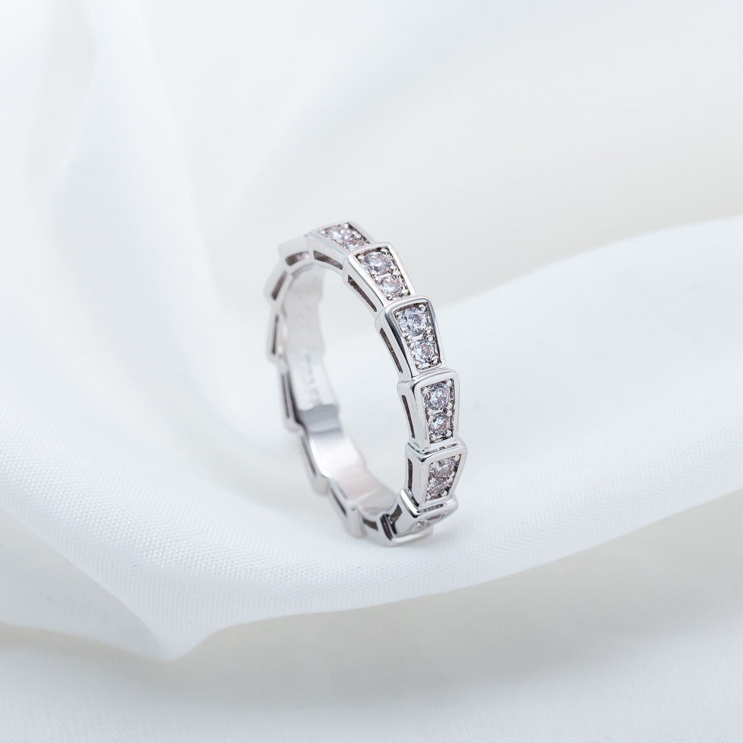 Pomuse SERPENTI RING SILVER DIAMOND PAVED 3MM