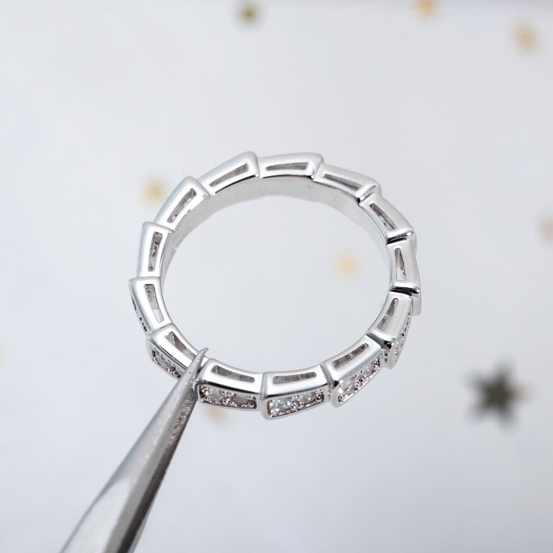 Pomuse SERPENTI RING SILVER DIAMOND PAVED 3MM