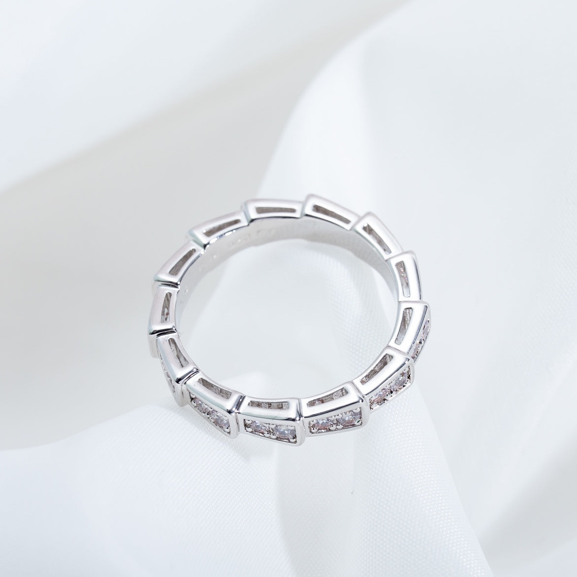 Pomuse SERPENTI RING SILVER DIAMOND PAVED 3MM