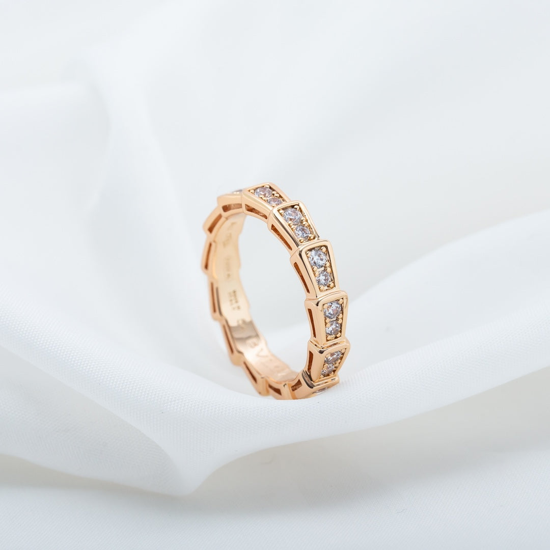 Pomuse SERPENTI RING PINK GOLD DIAMOND PAVED 3MM