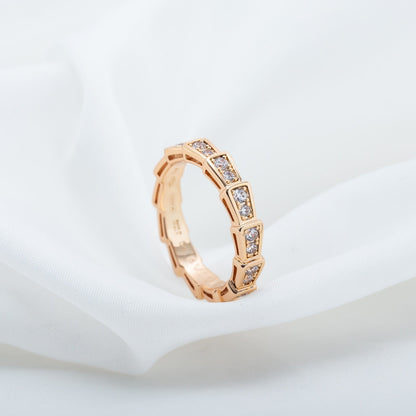 Pomuse SERPENTI RING PINK GOLD DIAMOND PAVED 3MM