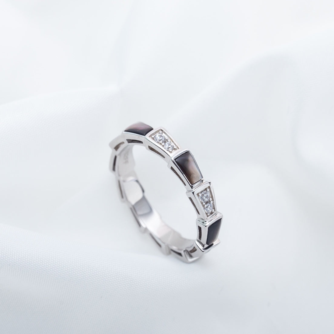 Pomuse SERPENTI RING SILVER  DIAMOND BLACK MOP 3MM