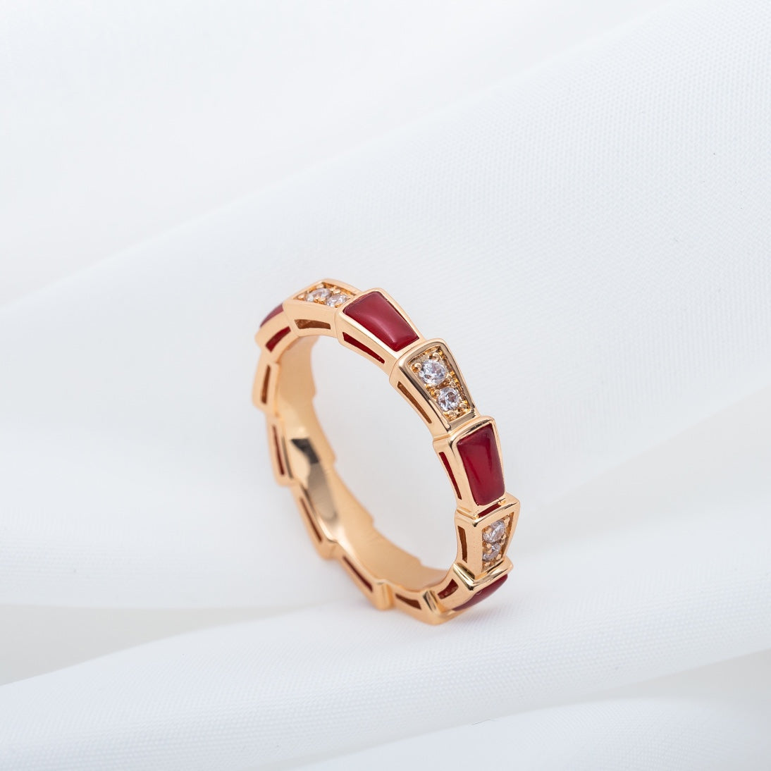 Pomuse SERPENTI RING PINK GOLD CARNELIAN DIAMOND 3MM